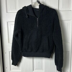 Lululemon quarter zip Sherpa hooded kangaroo pocket Size 4